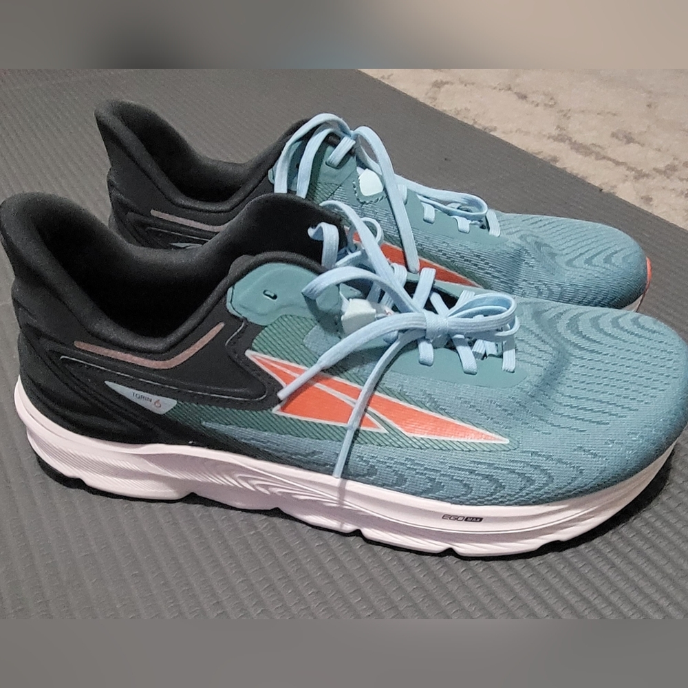 Altra Torin 6 size 11. NWOT